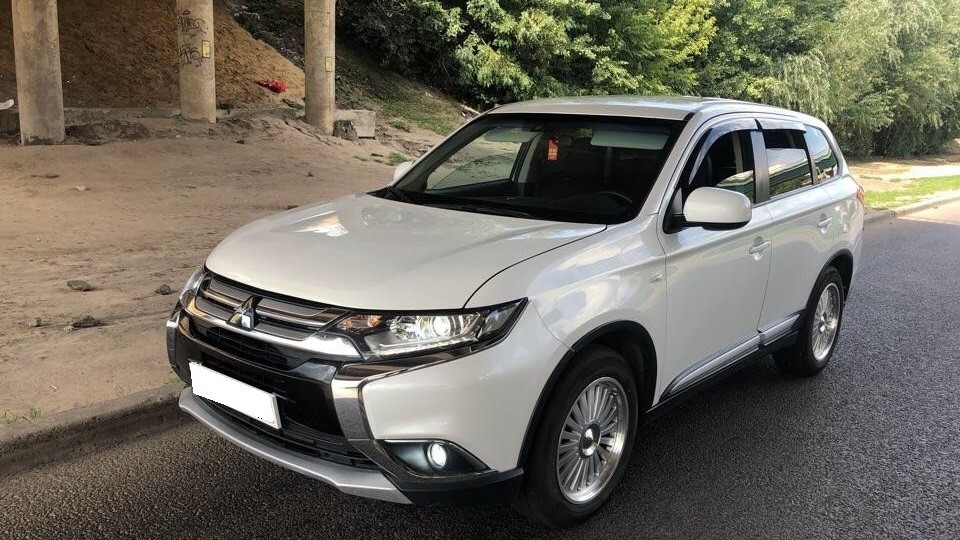 Предохранители Mitsubishi Outlander III