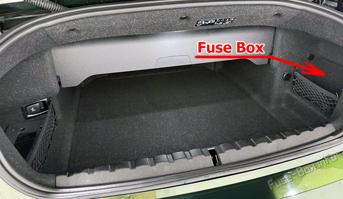 Location of the fuses in the trunk: BMW 4-Series (G22/G23/G26; 2021-2025)