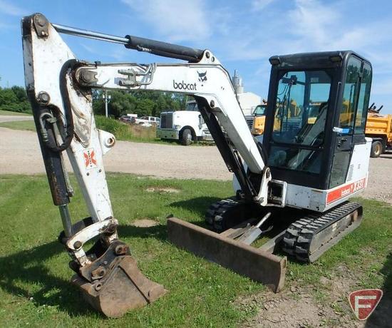Расположение блоков предохранителей и реле Bobcat 331E Расположение блоков предохранителей и реле Bobcat 331E