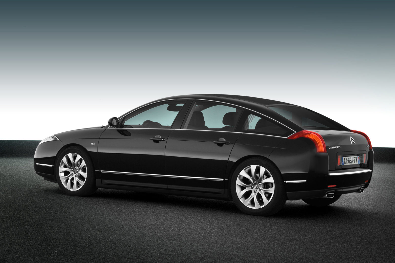 Предохранители Citroen C6