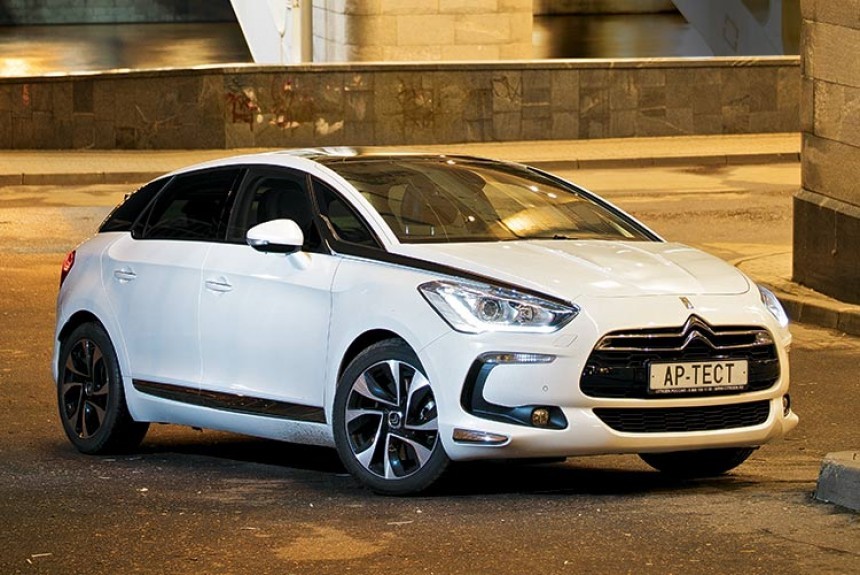 Расположение блоков предохранителей и реле Citroen DS5 Расположение блоков предохранителей и реле Citroen DS5