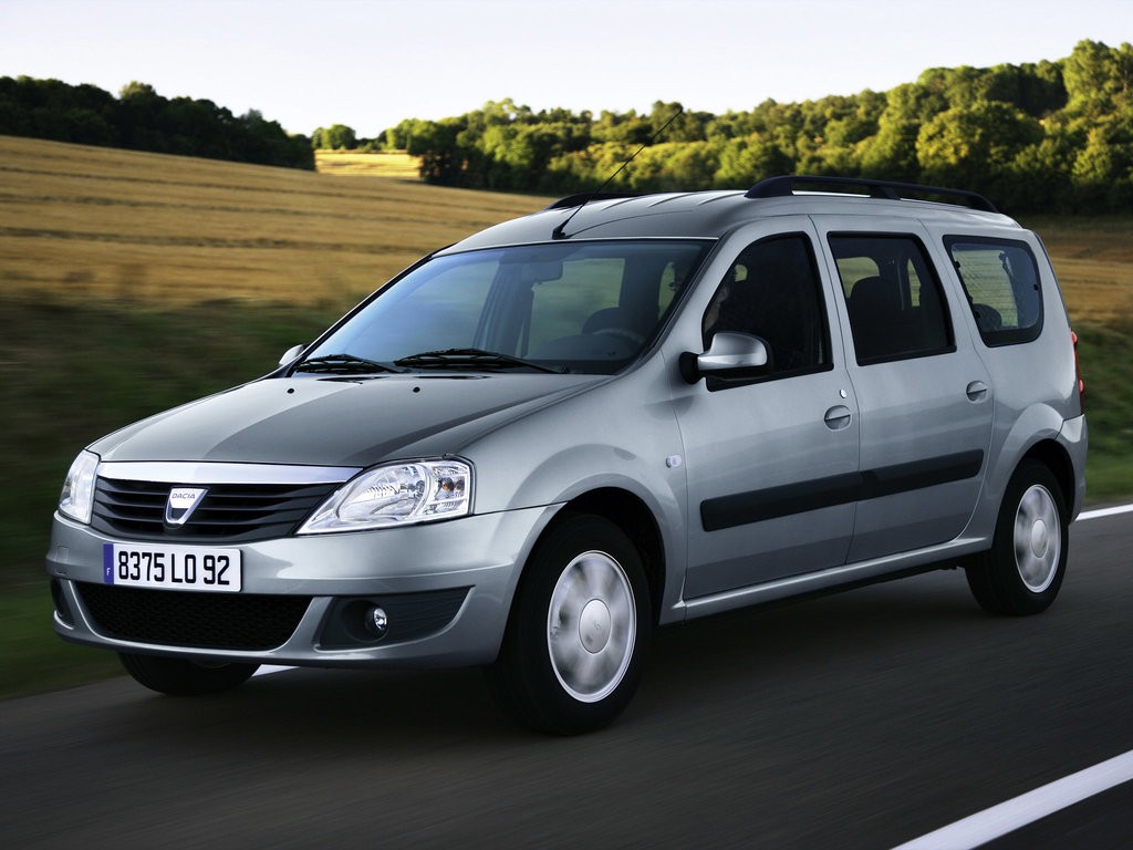 Расположение блоков предохранителей и реле Dacia Logan MCV