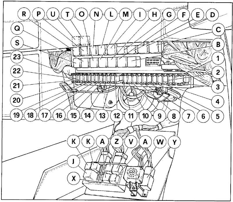 Расположение блоков предохранителей и реле Ferrari 328 1986-1989 - схема 1