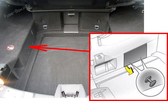 Расположение предохранителей в багажнике (twintop): Holden Astra (AH; 2004-2009)