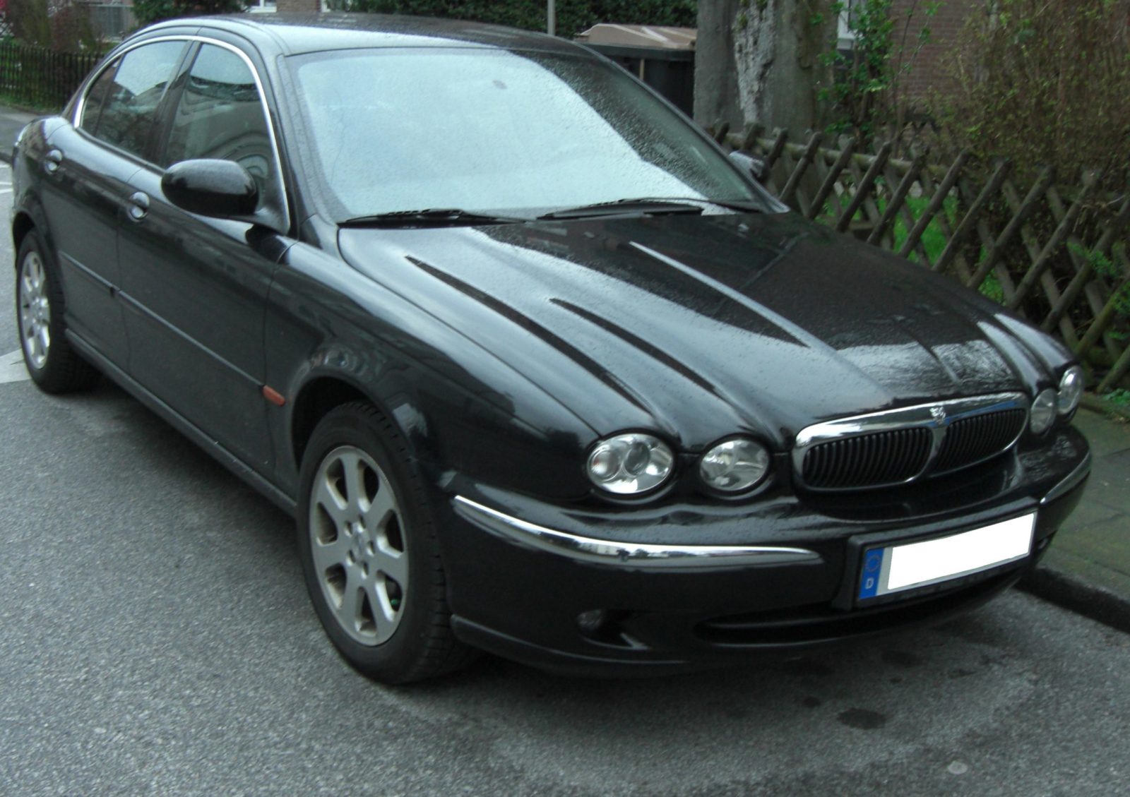 Предохранители Jaguar X-Type 2001-2003