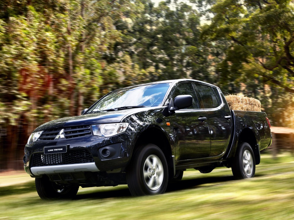 Предохранители Mitsubishi L200 IV (Triton)