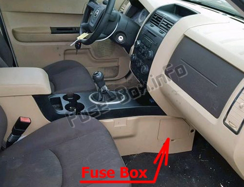 Расположение блоков предохранителей и реле Предохранители и реле Mazda Tribute (2008-2011) - схема 1