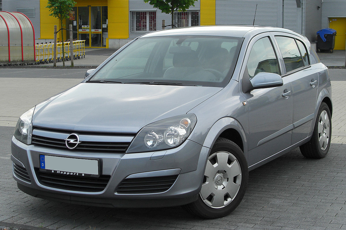 Предохранители Opel Astra H (2004-2009)