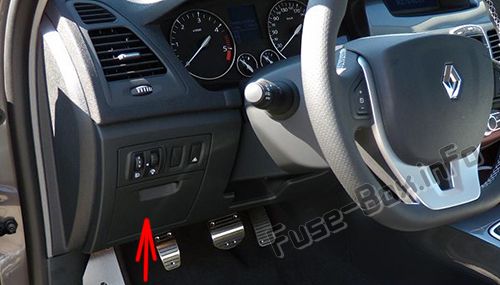 Расположение блоков предохранителей и реле Предохранители и реле Renault Laguna III (2007-2015) - схема 3