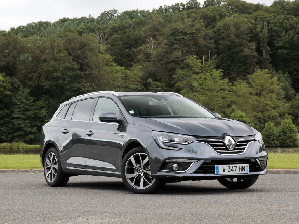 Предохранители Renault Megane IV (2016-2019)